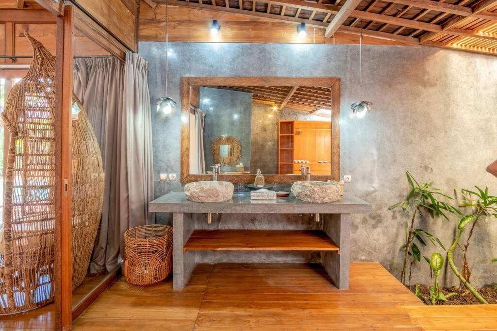Secret River Villa - Luxury Villa 5 Bedrooms - Kerobokan - Canggu Екстер'єр фото
